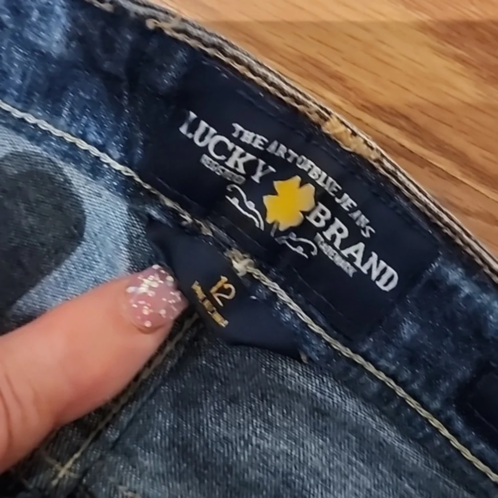 Lucky brand riley short‎ size 12